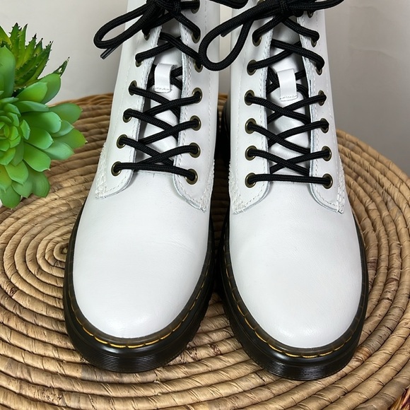 NEW Dr. Marten’s 1460 Boots Lace Up Lug Sole White 8 ZAVALA - Picture 3 of 10